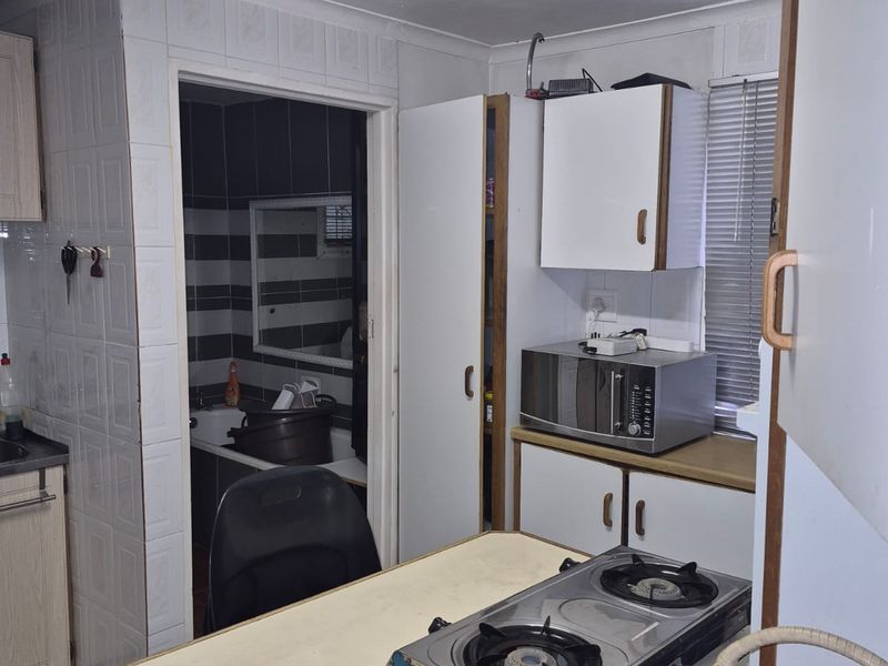 Freestanding Pending Sale In Durban - Photo 9