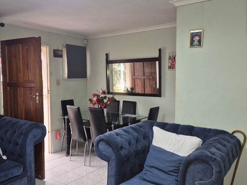 Freestanding Pending Sale In Durban - Photo 8