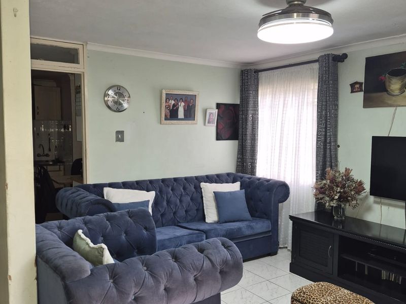 Freestanding Pending Sale In Durban - Photo 7