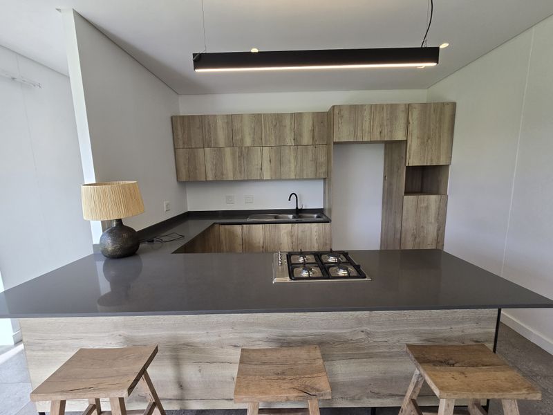 Pet friendly 3 bedroom Free Standing Home in Elaleni Gardens! - Photo 7