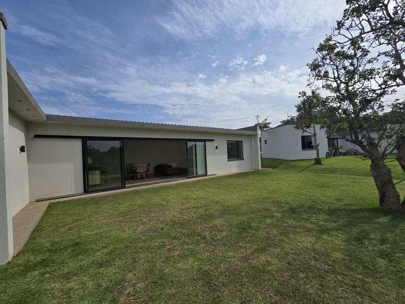 Pet friendly 3 bedroom Free Standing Home in Elaleni Gardens! - Photo 2