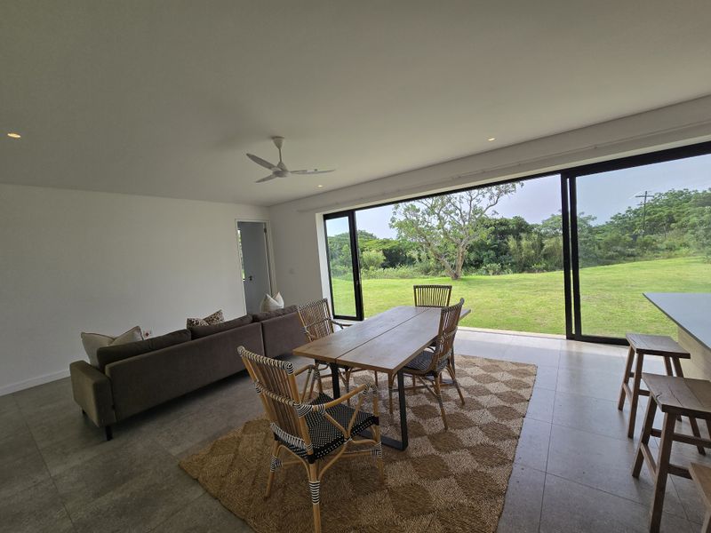 Pet friendly 3 bedroom Free Standing Home in Elaleni Gardens! - Photo 5