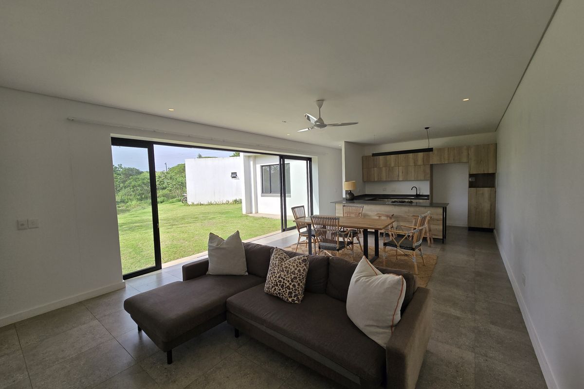 Pet friendly 3 bedroom Free Standing Home in Elaleni Gardens! - Photo 4