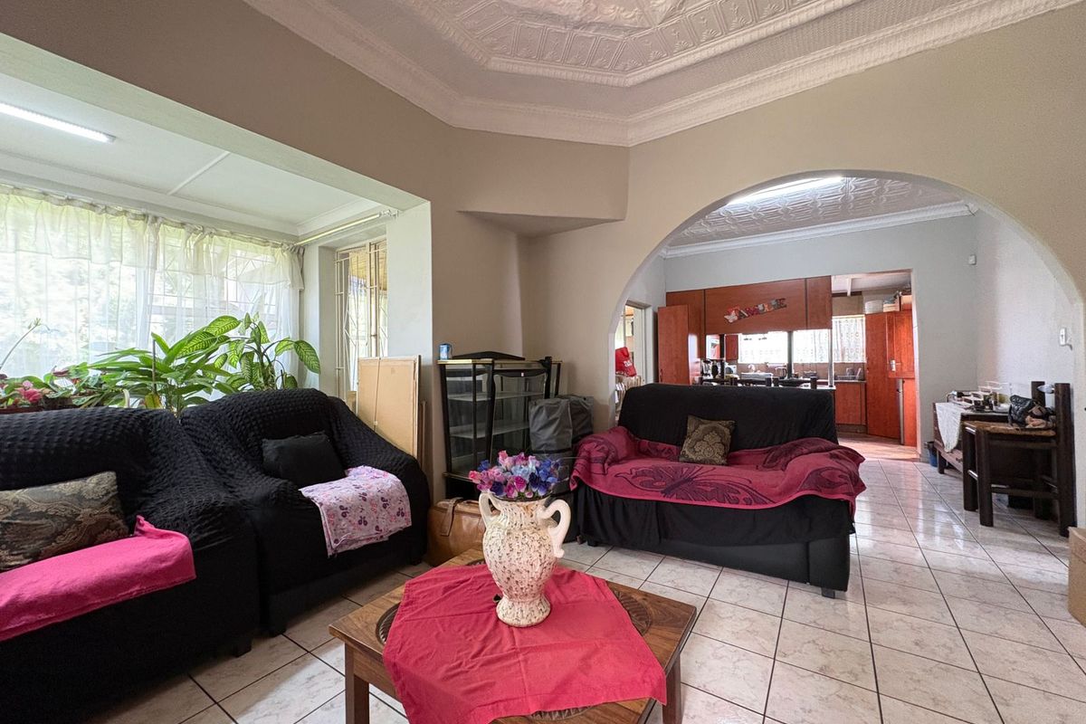 Property with business rights! - Photo 5