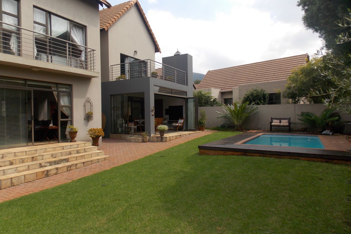 Luxury Wildlife Living Meets Modern Comfort in Leloko Lifestyle Estate - Photo 3