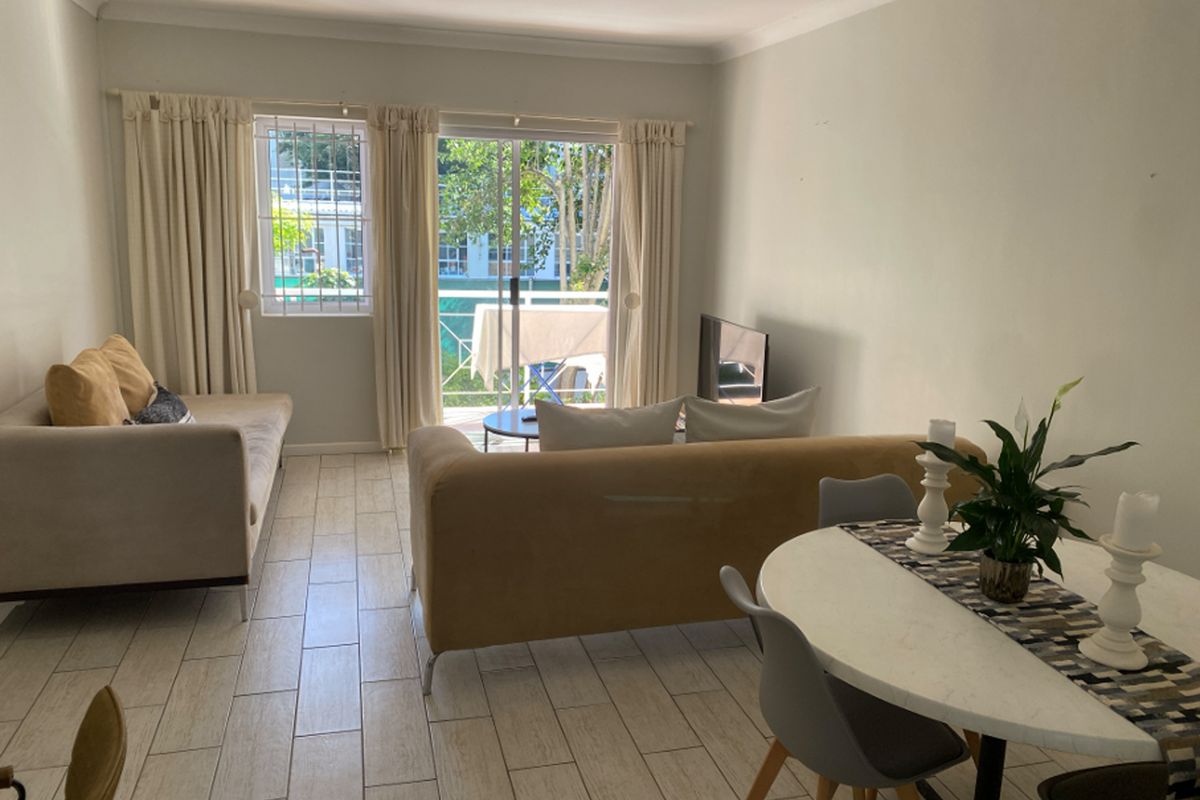 two Bedroom Two bathroom with garage in the heart of Newlands - Photo 3