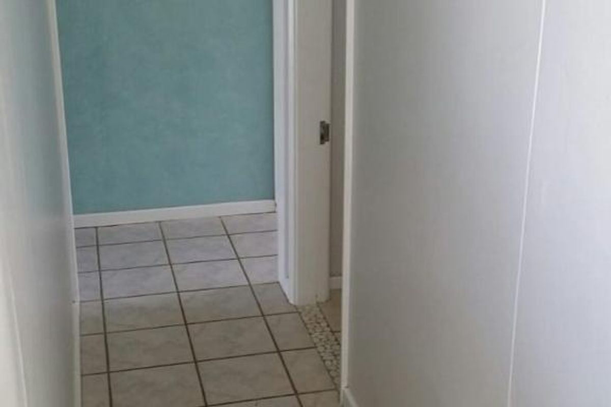 3 bedroom house to rent in Reebok - Photo 3