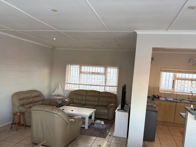 3 bedroom house to rent in Reebok - Photo 9