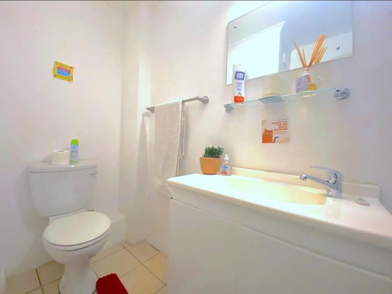 Beautiful 2 Bedroom Rental in City center Fully furnished - Photo 7