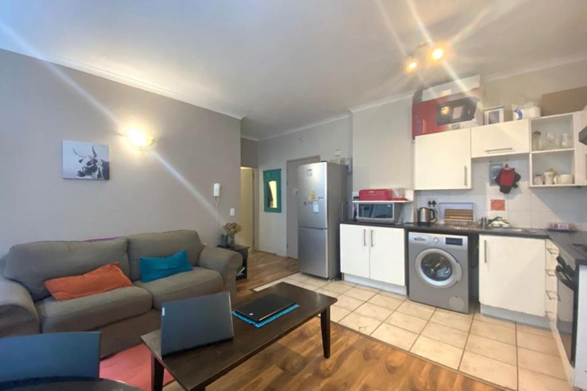 Beautiful 2 Bedroom Rental in City center Fully furnished - Photo 5