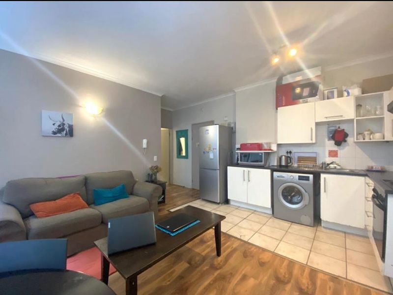 Beautiful 2 Bedroom Rental in City center Fully furnished - Photo 5