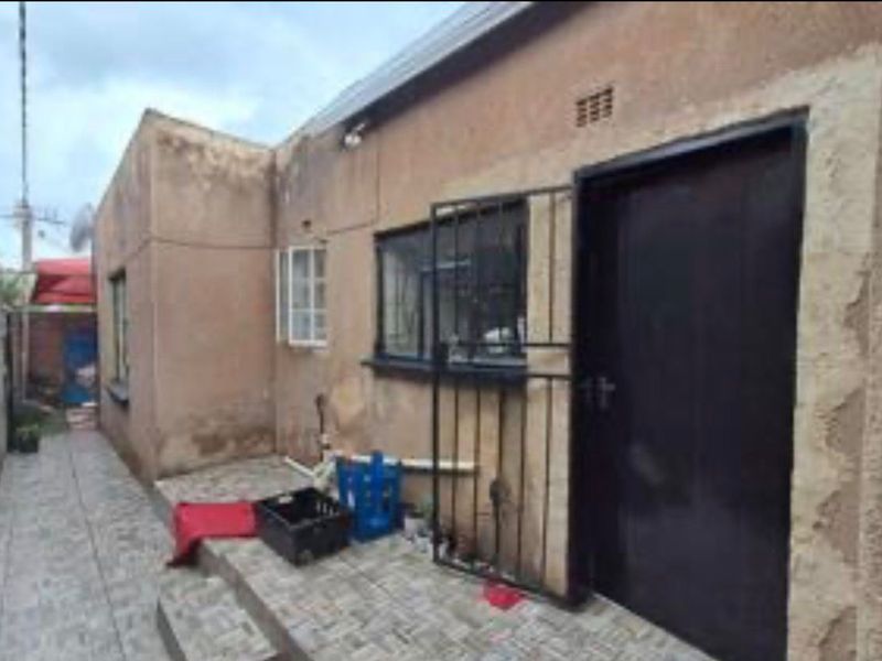 Freestanding For Sale In Midrand - Photo 5