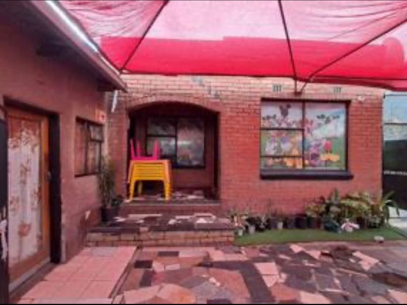 Freestanding For Sale In Midrand - Photo 10