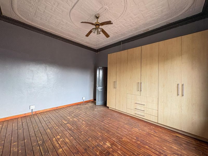 Spacious 2-Bedroom Home Available Immediately - Photo 10