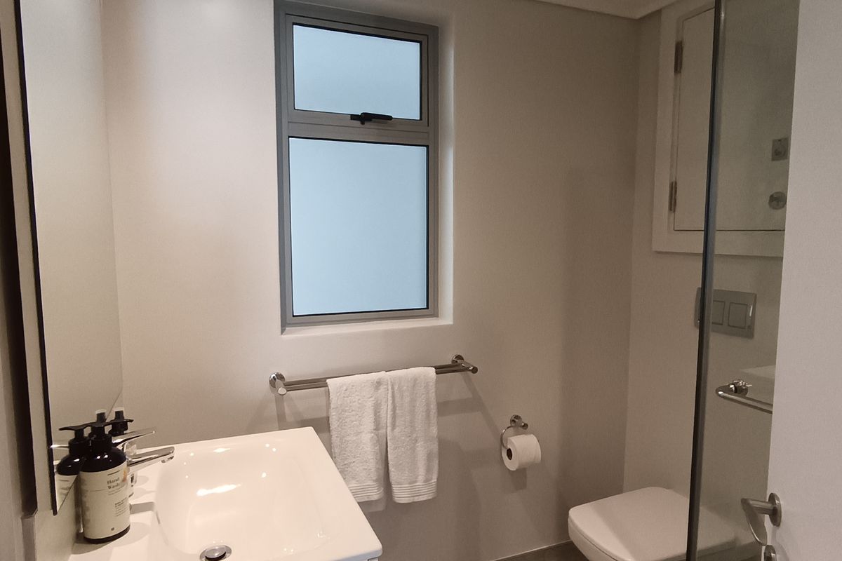 Studio Apartment to Let in Oceans Apartments - Photo 5