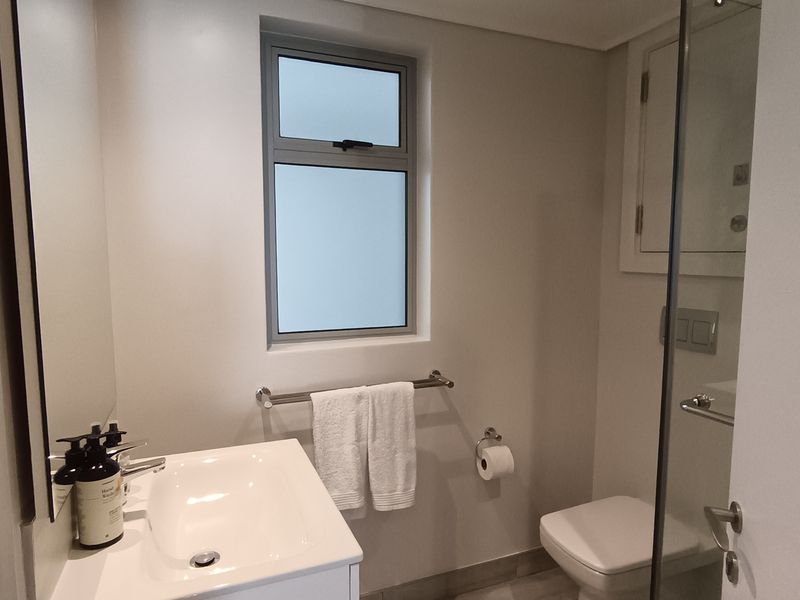 Studio Apartment to Let in Oceans Apartments - Photo 5