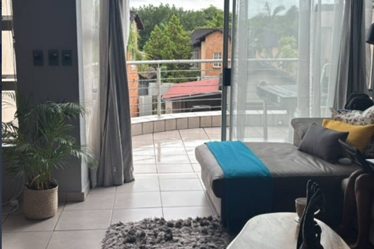 1 BEDROOM APARTMENT TO LET IN SECURE COMPLEX - Photo 3