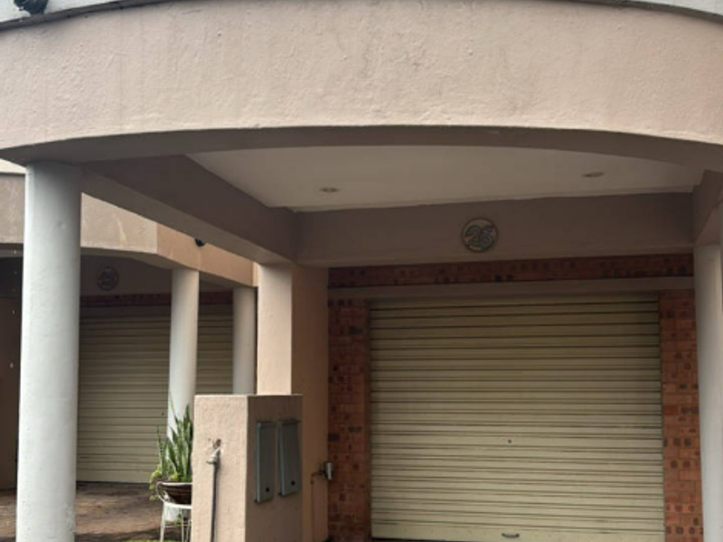 1 BEDROOM APARTMENT TO LET IN SECURE COMPLEX - Photo 8