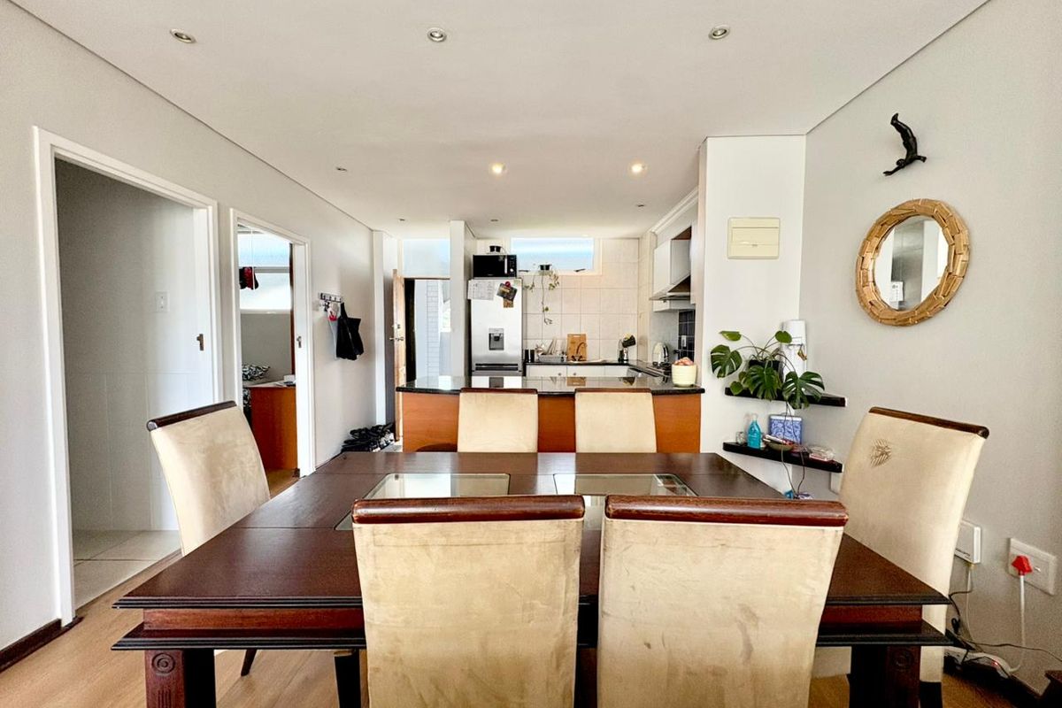 Prime Umhlanga Apartment – Perfect for Coastal Living & Airbnb Returns - Photo 4