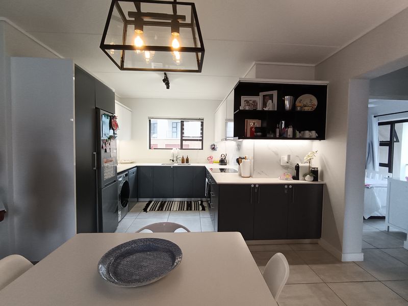 Pet Friendly 3 Bedroom Apartment to Let in Izinga Eco Estate - Photo 5