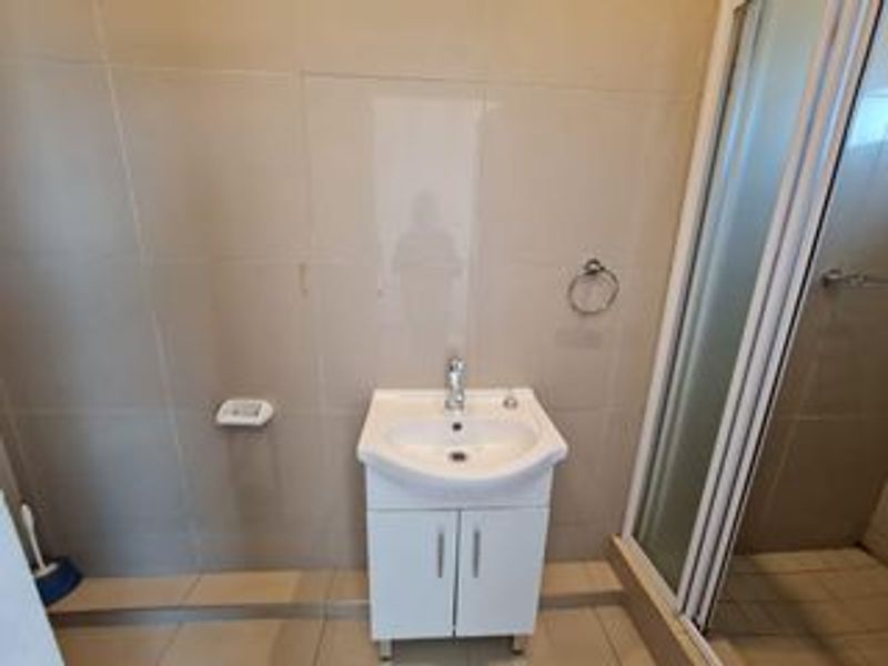 Prime Umhlanga Ridge Living – Spacious, Secure & Perfectly Located - Photo 8