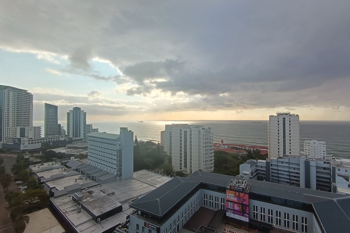 Sea View Living in the Heart of Umhlanga – Space, Views & Lifestyle - Photo 3