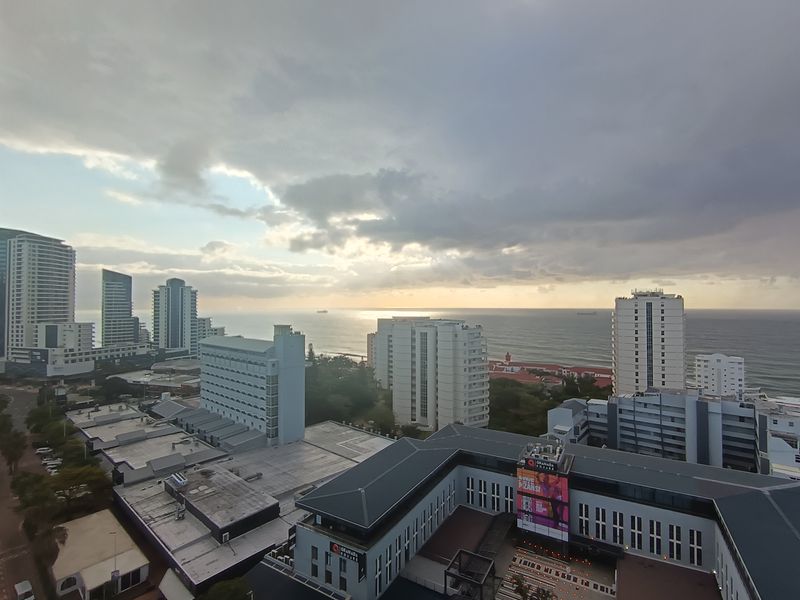 Sea View Living in the Heart of Umhlanga – Space, Views & Lifestyle - Photo 3