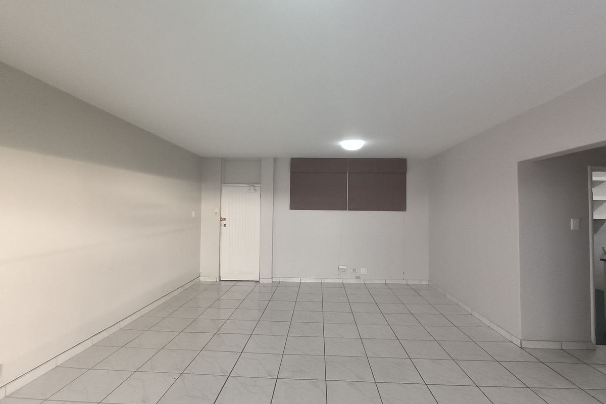 Sea View Living in the Heart of Umhlanga – Space, Views & Lifestyle - Photo 5