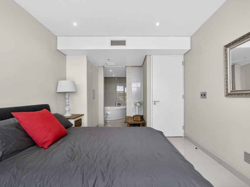 Luxury Sea View Living at Herrwood Skye – Fully Furnished 3-Bedroom Apartment - Photo 10