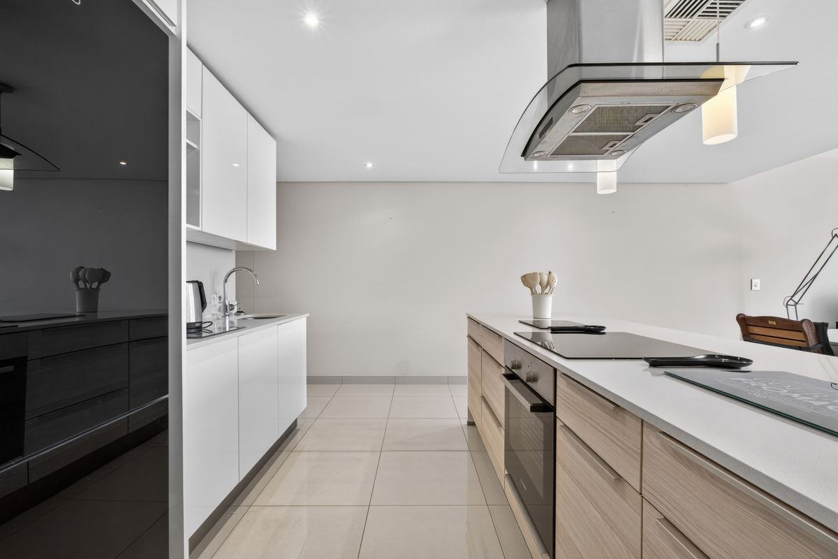 Luxury Sea View Living at Herrwood Skye – Fully Furnished 3-Bedroom Apartment - Photo 3