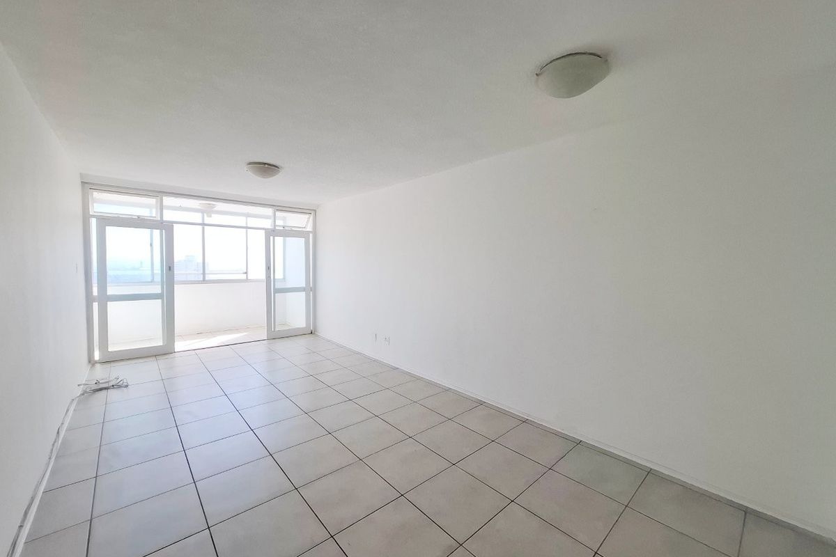 HUMEWOOD 2 BED 1.5 BATH APARTMENT WITH PARKING FOR RENT - Photo 5