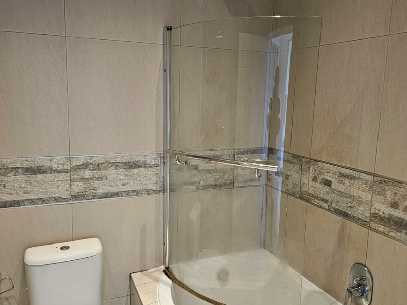 Modern Lock-Up-and-Go Apartment – Ideal for Investment or Student Living - Photo 6