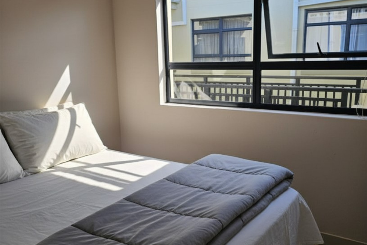 Modern Lock-Up-and-Go Apartment – Ideal for Investment or Student Living - Photo 5