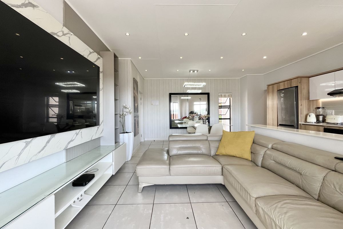 Stylish Living in Ballito Hills Estate – Fully Furnished 2-Bedroom Retreat! - Photo 4