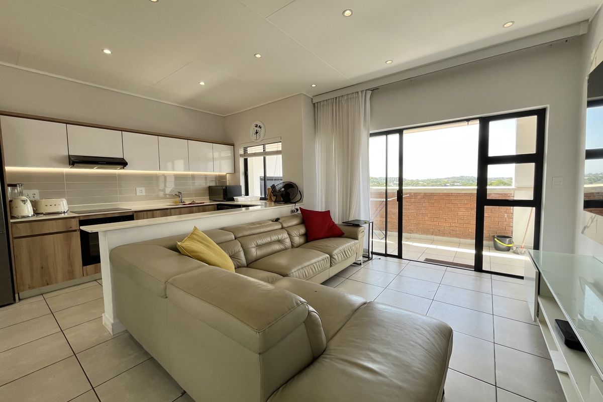 Stylish Living in Ballito Hills Estate – Fully Furnished 2-Bedroom Retreat! - Photo 2