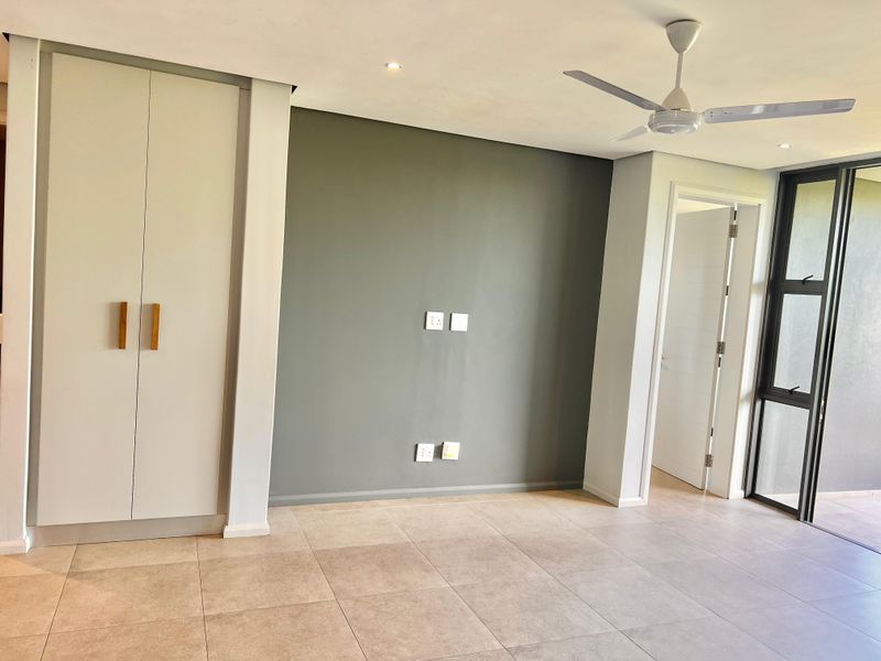 Top Floor 2 Bed with Forest Views in Elaleni – Light-Filled, Private & Move-In Ready - Photo 9