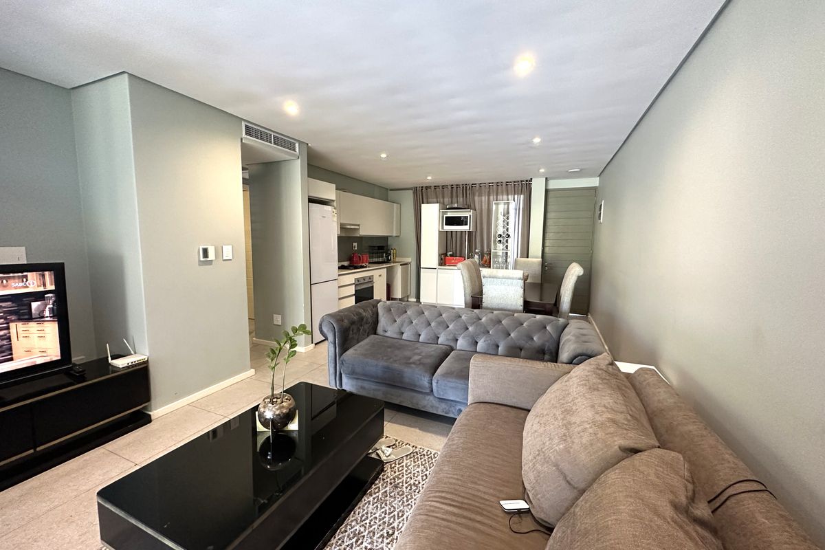 PRIVATE GROUND FLOOR UNIT WITH SCENIC FOREST VIEWS - Photo 3