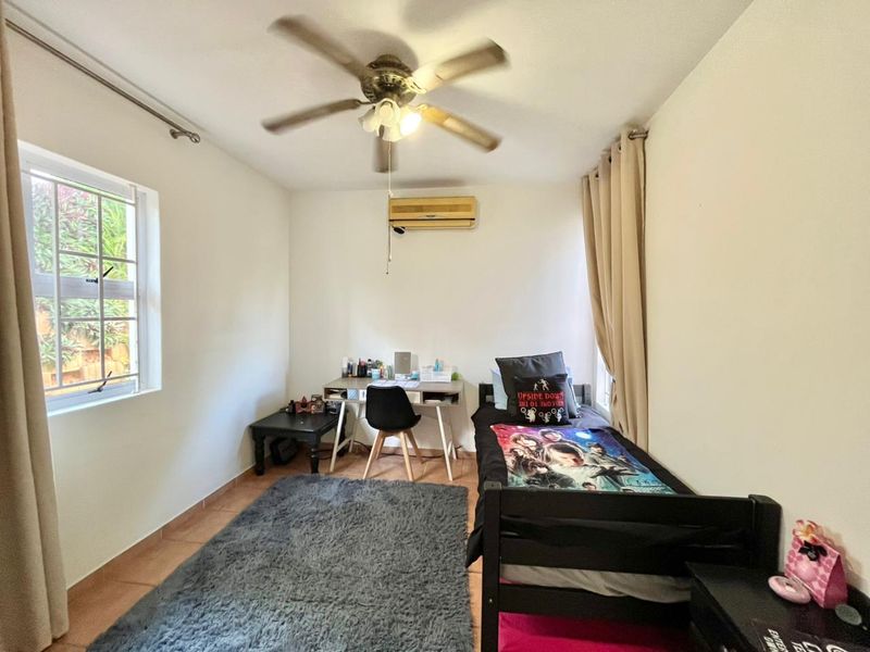 Stunning 3-Bedroom Coastal Retreat – Just Steps from Thompson’s Bay! - Photo 10