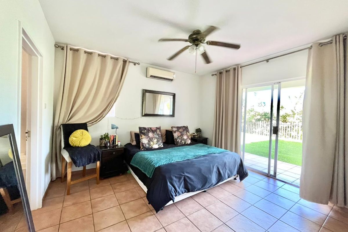 Stunning 3-Bedroom Coastal Retreat – Just Steps from Thompson’s Bay! - Photo 5