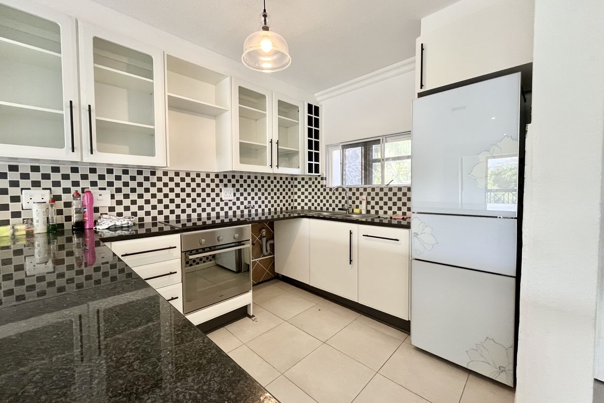 A Dreamy Coastal Escape | 3-Bedroom Unit Near Thompsons Bay Beach! - Photo 2