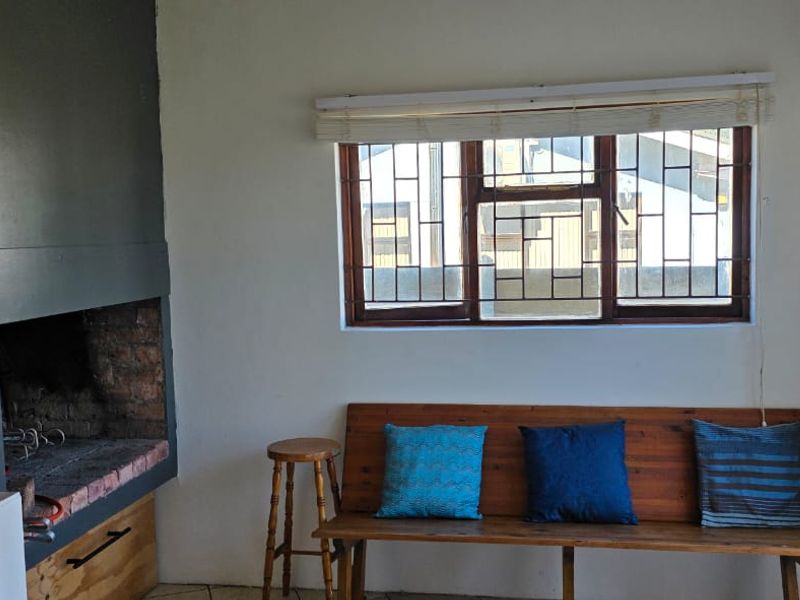 3-bedroom home with a flatlet - Photo 3