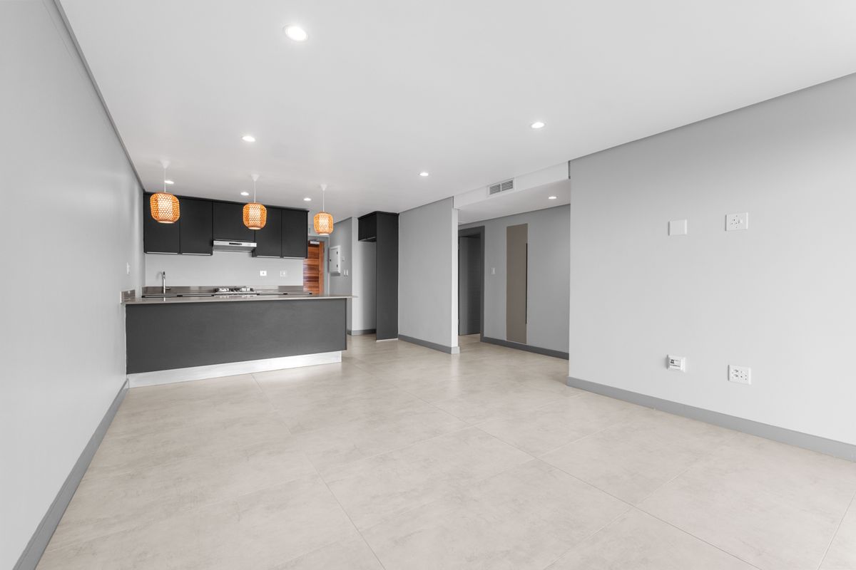 Wake Up to Ocean Views at Prestigious Ridgeside Residence - Photo 3