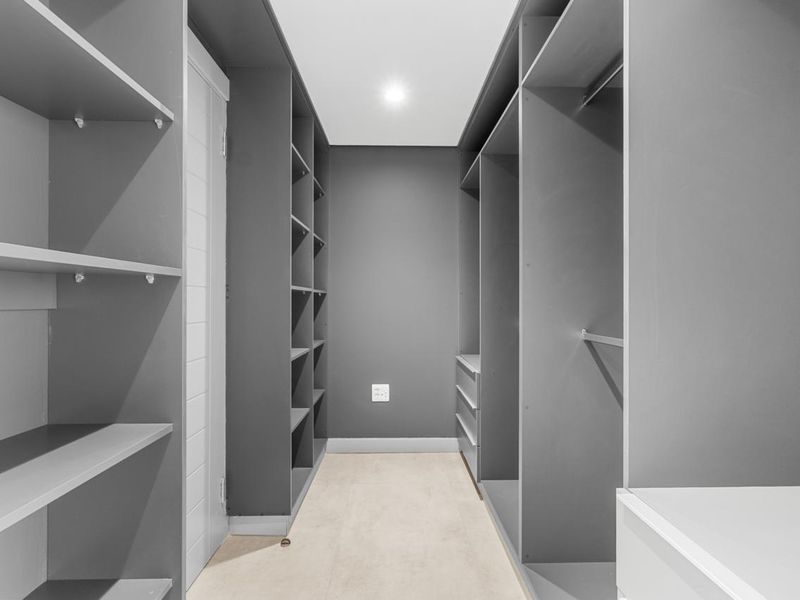 Luxury Coastal Living in a Spacious 3 Bedroom Apartment at Ridgeside Residence - Photo 8