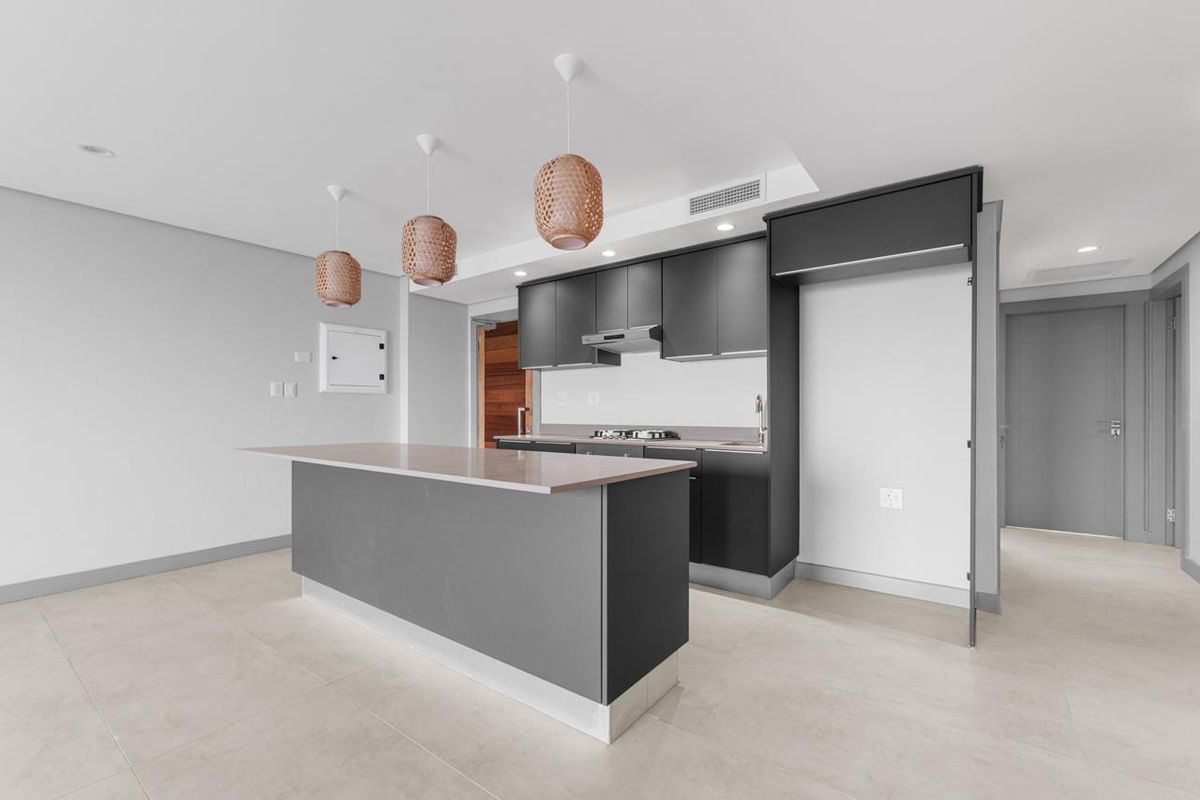 Luxury Coastal Living in a Spacious 3 Bedroom Apartment at Ridgeside Residence - Photo 3