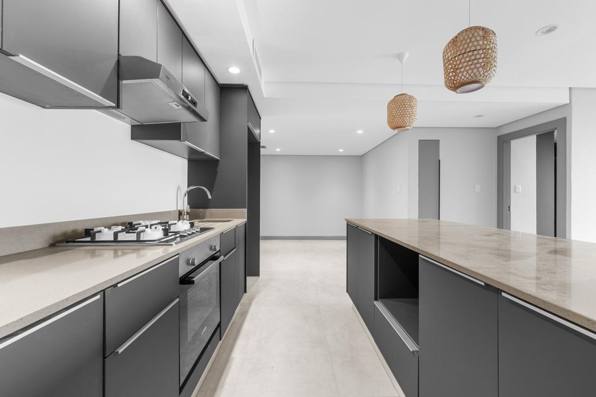 Luxury Coastal Living in a Spacious 3 Bedroom Apartment at Ridgeside Residence - Photo 2