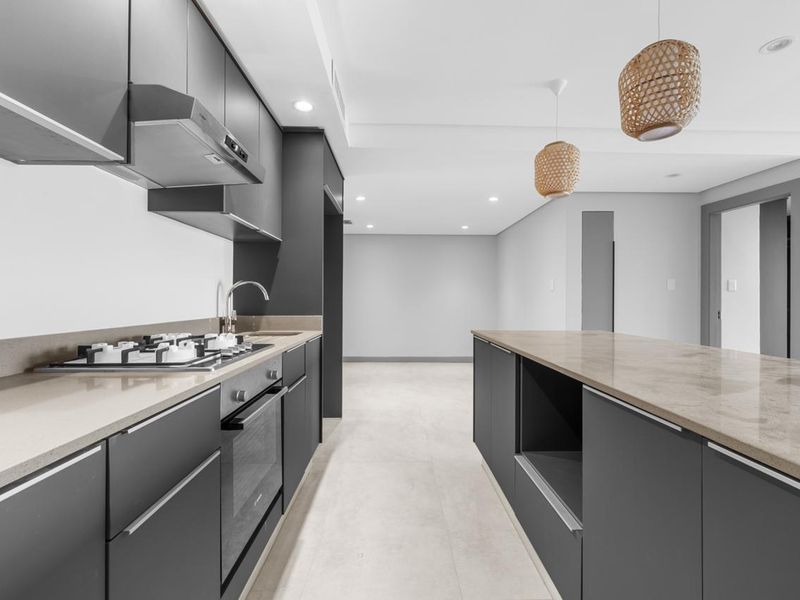 Luxury Coastal Living in a Spacious 3 Bedroom Apartment at Ridgeside Residence - Photo 2