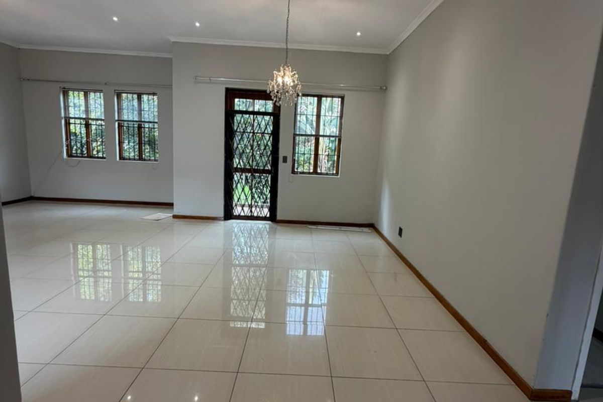 3 Bedroom Town House to let - Photo 5