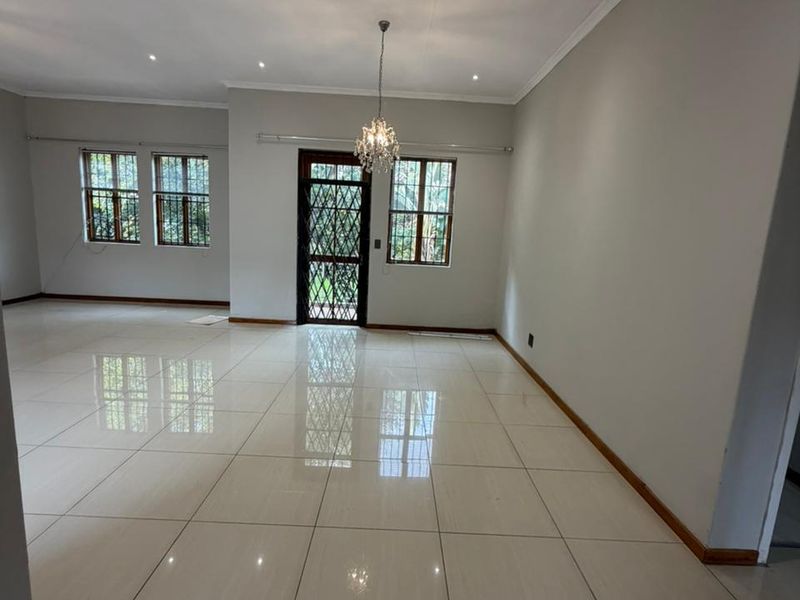 3 Bedroom Town House to let - Photo 5