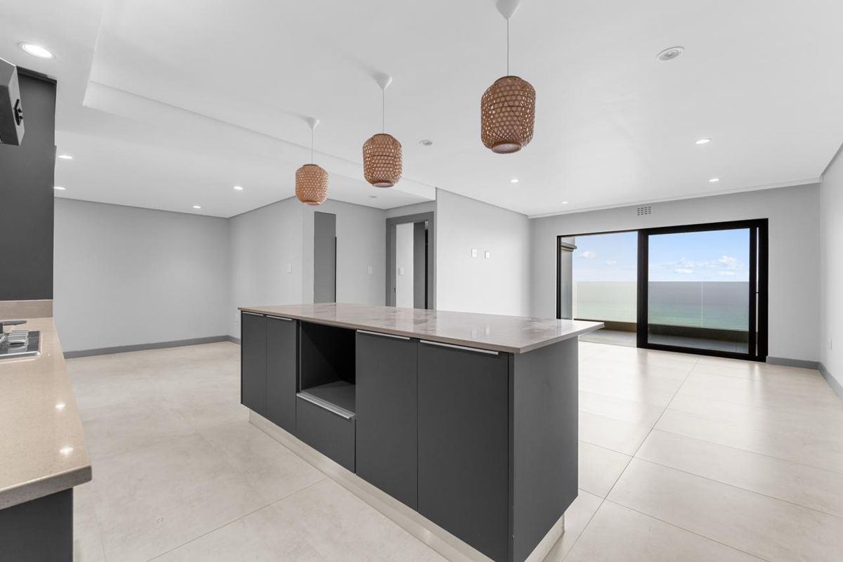 Luxury Coastal Living with Panoramic Ocean Views at Ridgeside Residence - Photo 2