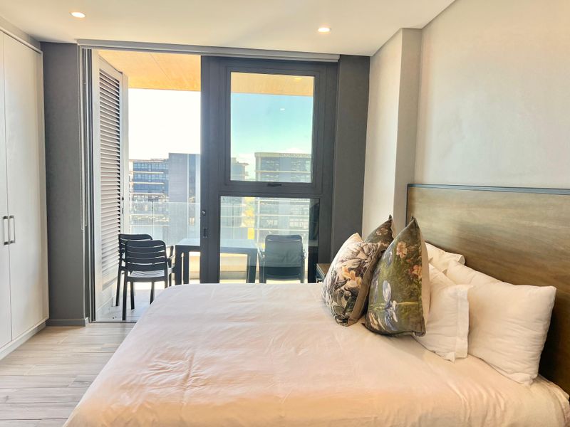 2 Bedroom - 2.5 Bathroom Luxury Apartment for Sale in Umhlanga Arch - Photo 6